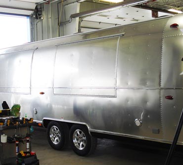 New Custom Airstream Excella 30ft food trailer, bar trailer